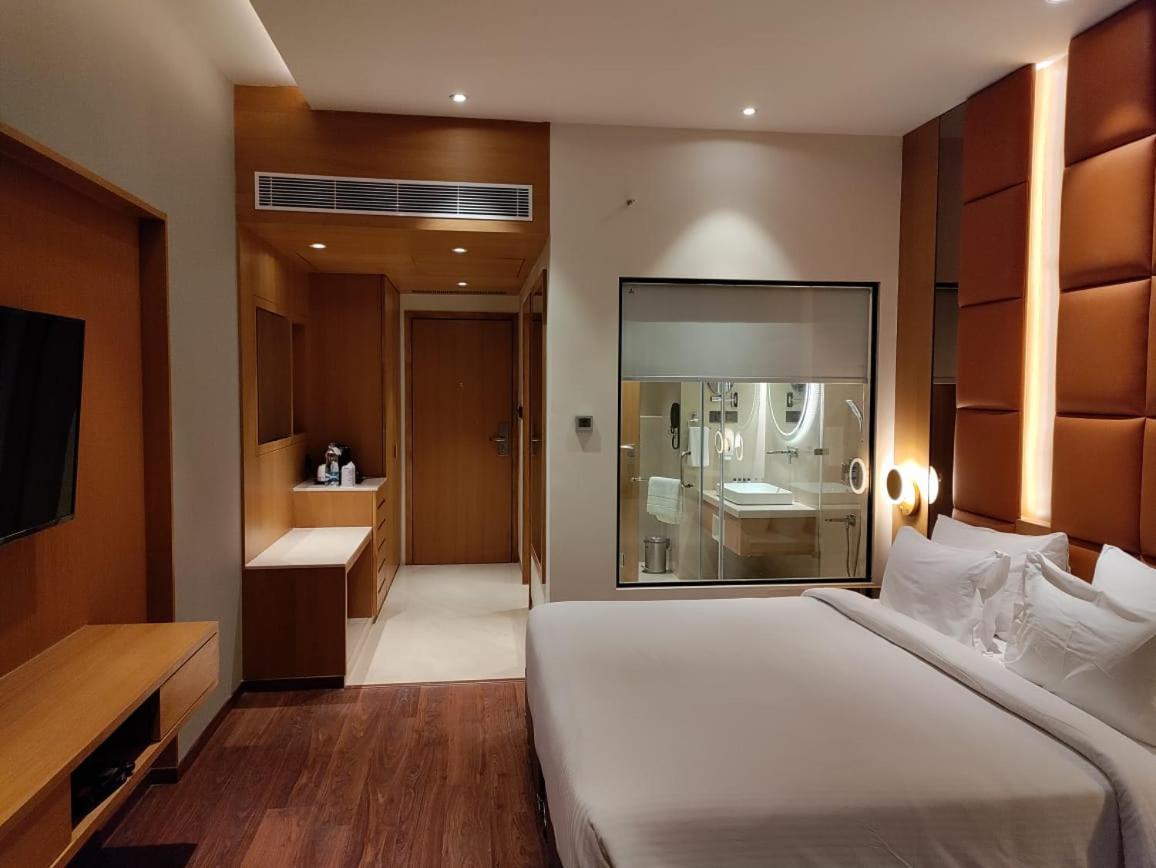 Damson Plum Hotel Lucknow Buitenkant foto